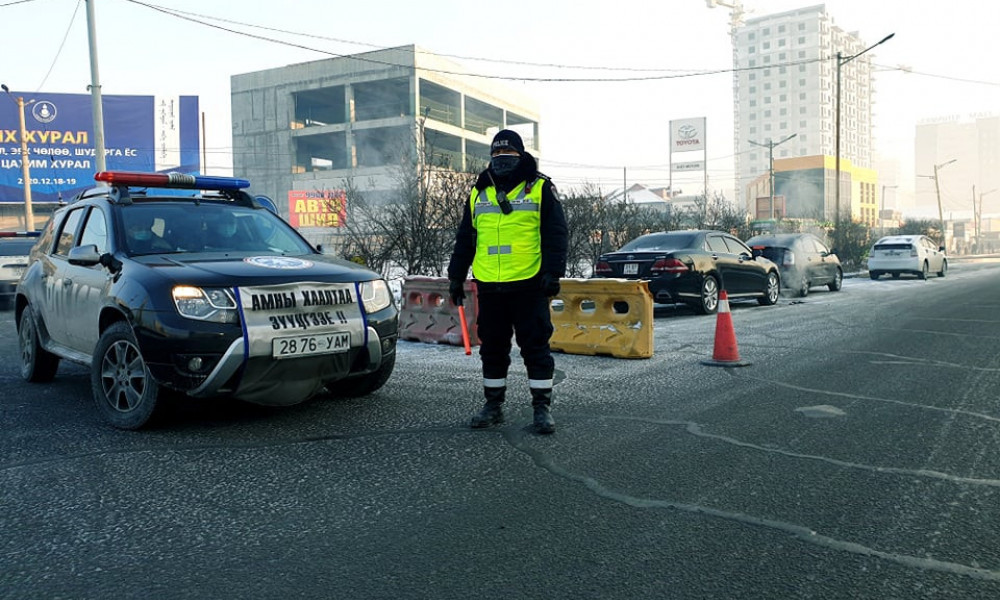 Тээврийн хэрэгсэл жолоодож яваад бие нь муудсан иргэний амийг аварчээ