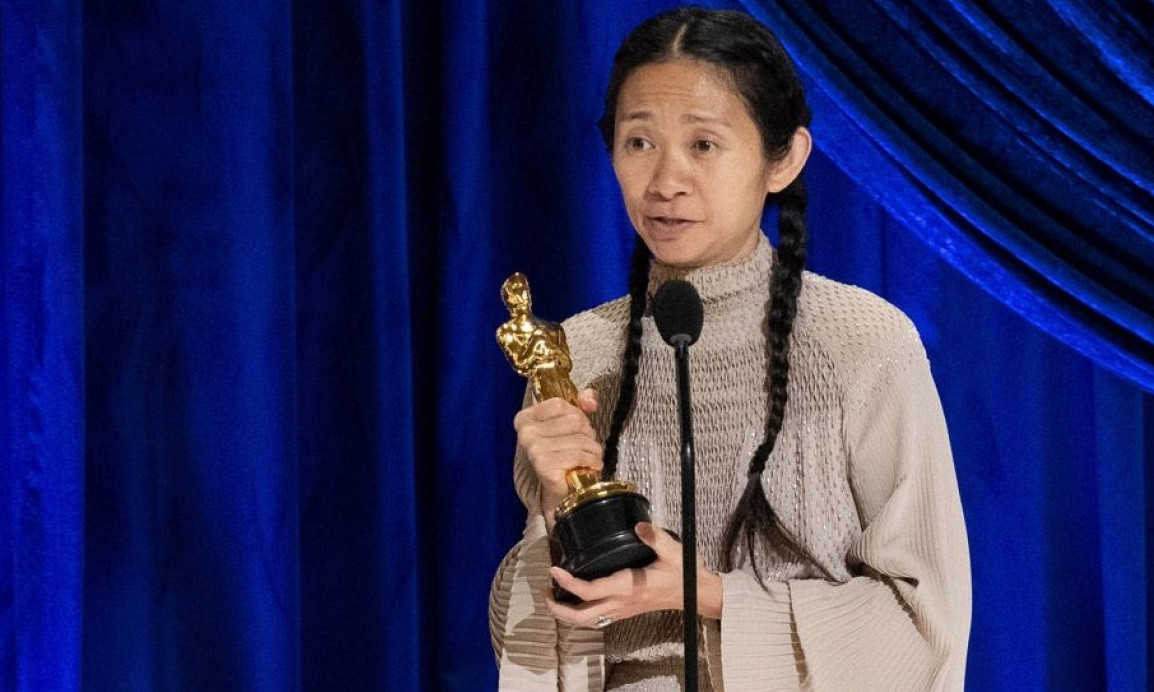 Холливуд, "Оскар"-т шинэ түүх бичсэн Хлоэ Чжао гэж хэн бэ