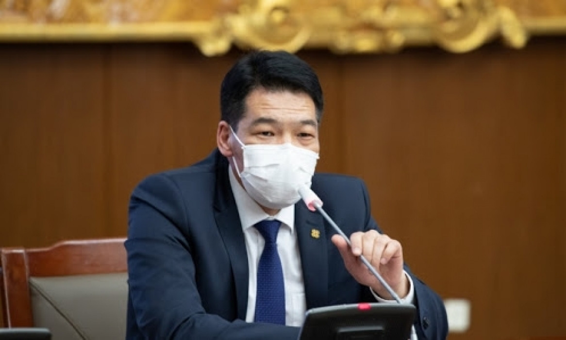 С.Энхболд: Эрүүл мэндийн салбарын 1000 хүн түрээслээд өмчлөх орон сууцанд орох эрх авсан