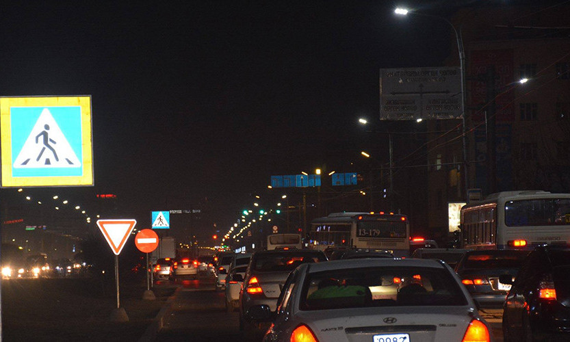 "Шөнийн цагаар автомашины гэрлээ шилжүүлээгүйгээс үүдсэн осол нийт ослын 46%-ийг эзэлдэг"