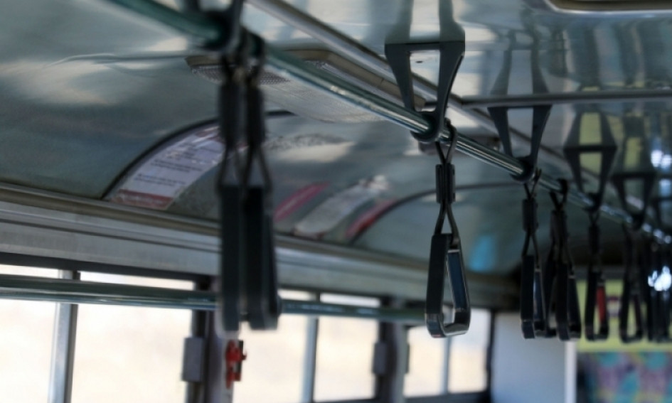 Автобуснуудад гар ариутгагч тавьдаггүй, гадна цэвэрлэгээ хангалтгүй зэрэг зөрчил илэрчээ