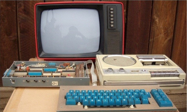 Анхны монгол компьютер "Оч" 38 нас хүрлээ
