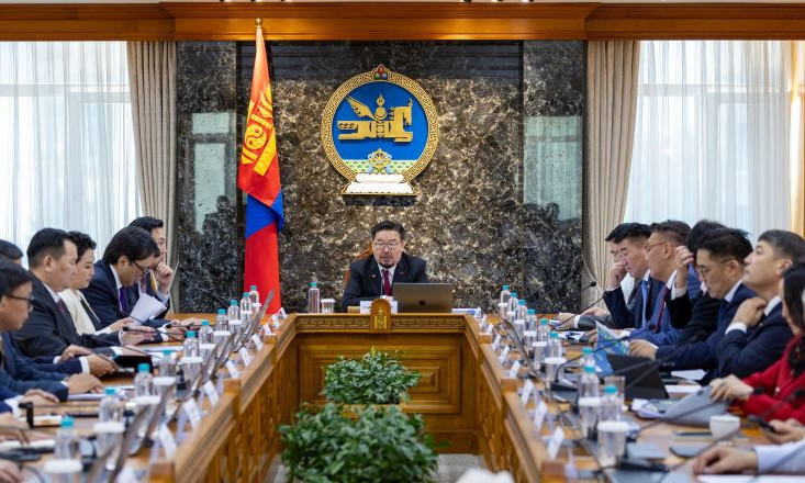 Байгалийн хий нийлүүлэх хоолойг барих төслийн явцыг хэлэлцэнэ