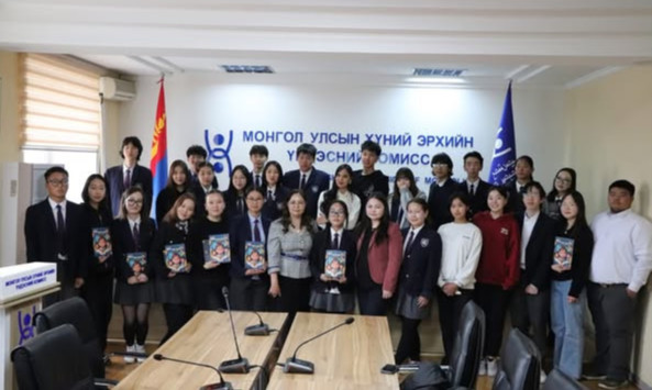 Сурагчид хүний эрхийн тухай мэдлэг ойлголтоо нэмэгдүүлэв