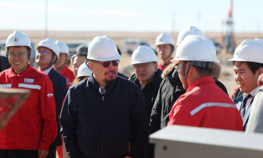 Газрын тосны хайгуул, олборлолтоо нэмэгдүүлэхийг хүсэв