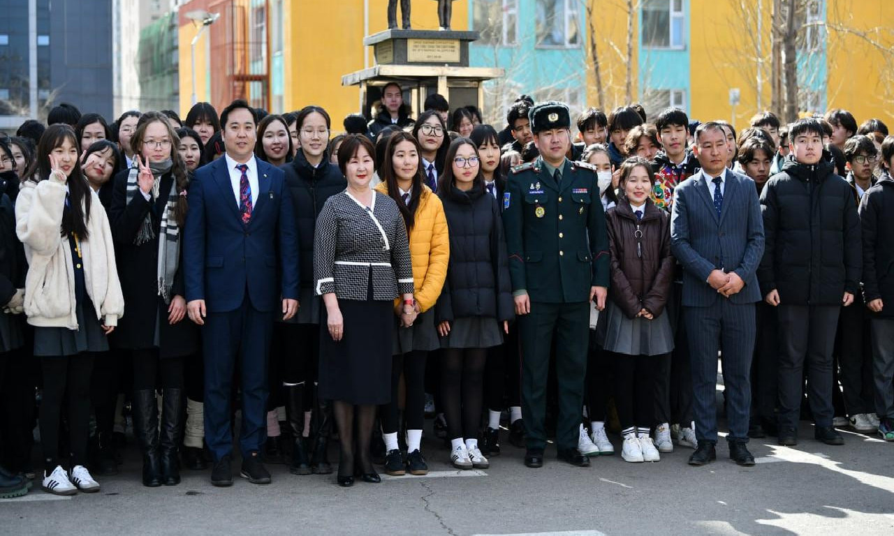 А.БАЯР: АЙДАСГҮЙ, АЮУЛГҮЙ ОРЧИНД ХҮНЛЭГ, ЭХ ОРОНЧ, ЗӨВ ХҮН ТӨЛӨВШДӨГ