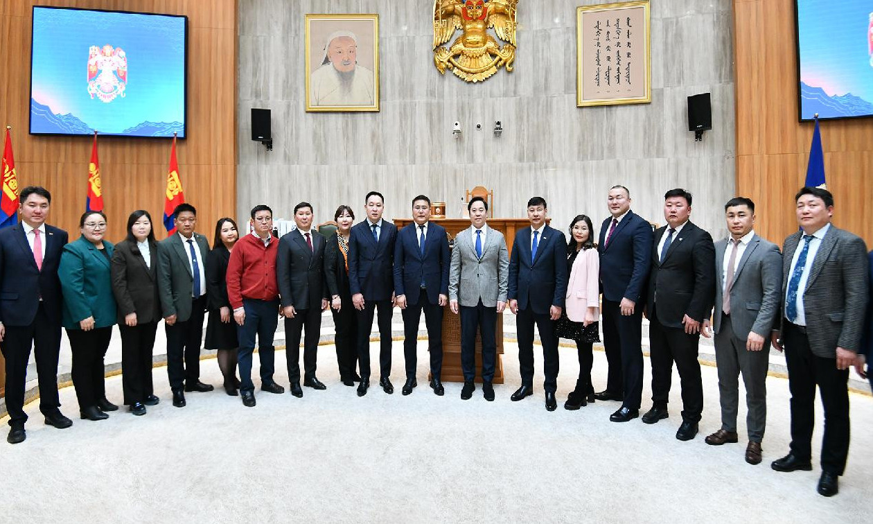 ДУНДГОВЬ АЙМГИЙН ИТХ-ЫН ТӨЛӨӨЛӨГЧИД НИТХ-ЫН ҮЙЛ АЖИЛЛАГААТАЙ ТАНИЛЦЛАА