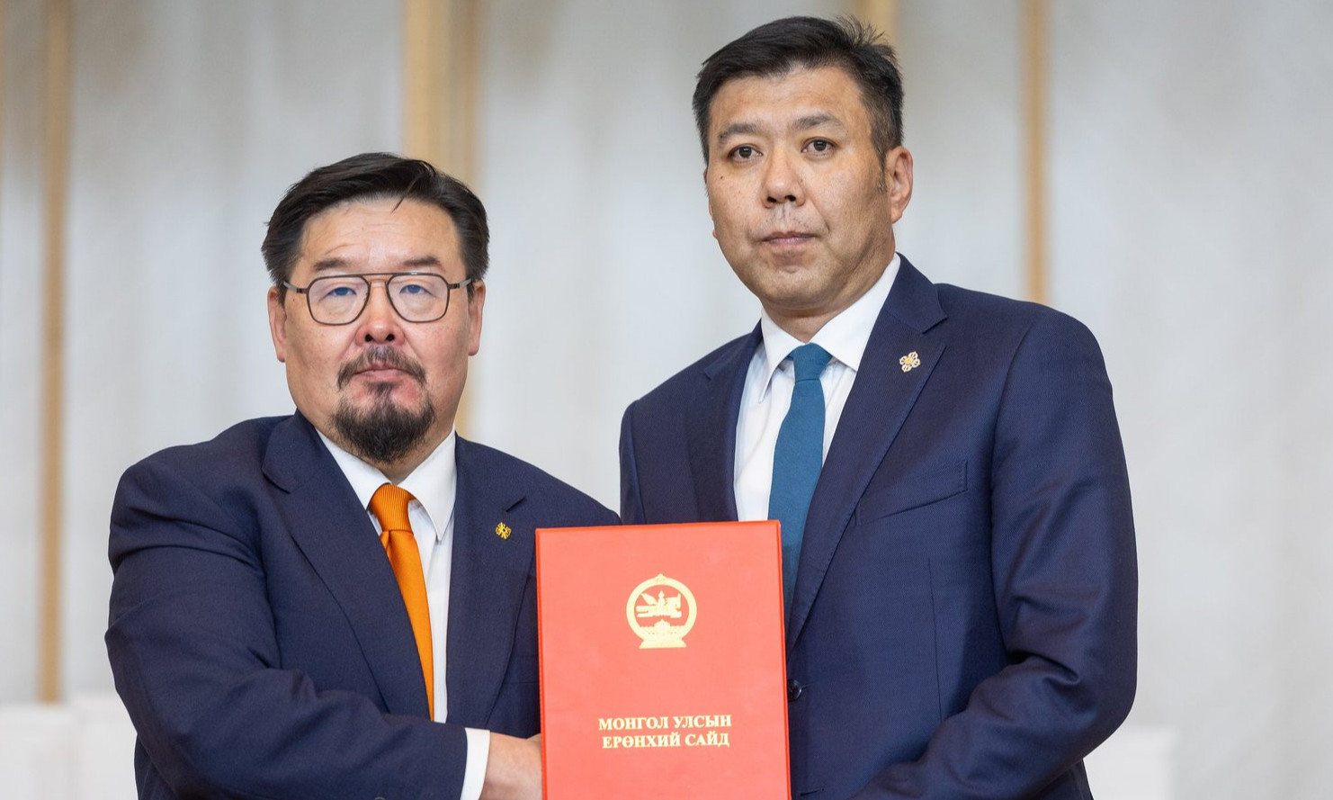 Б.Энхбаярыг ажлаа өгөөд шалгуул гэдэг шахалтын цаана өрнөх Улс төр Г.Занданшатар огцрох уу? 