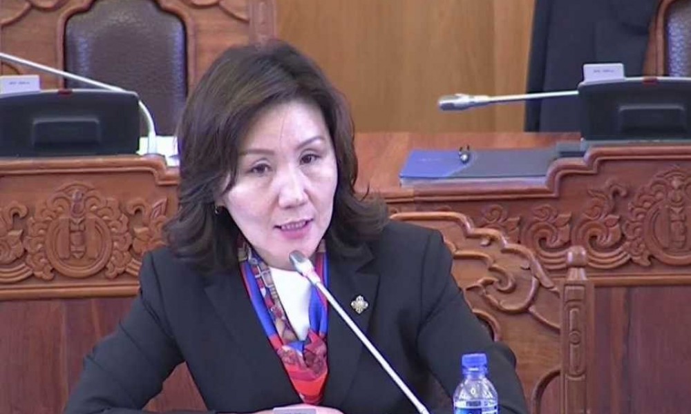 М.Оюунчимэг: Монголбанкны удирдлага 14 их наяд төгрөгийг гарын салаагаараа урсгачихаж